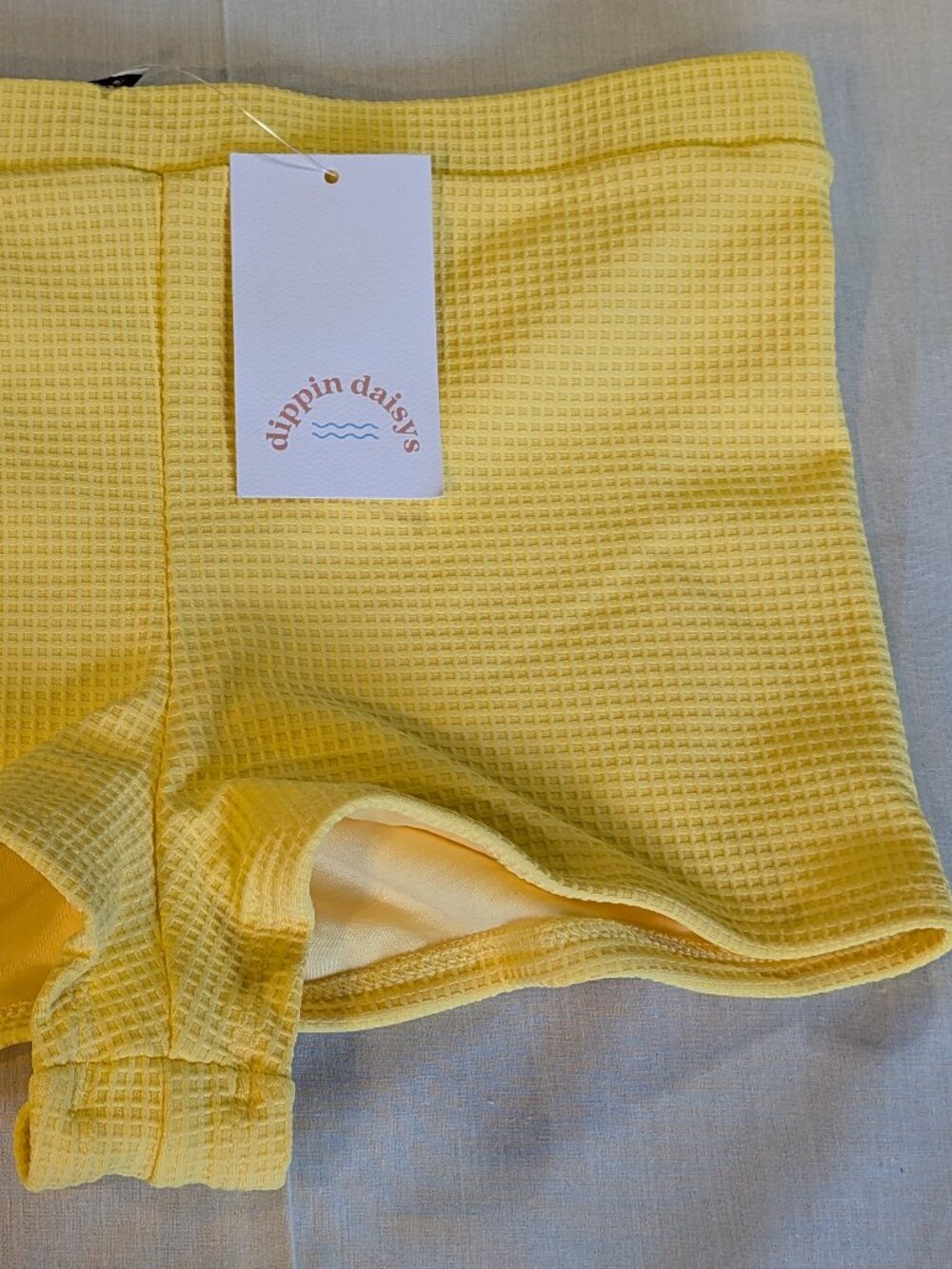 Dippin Daisys Farrah Elastic Waist Booty Shorts NWT (Medium) Yellow Swimwear